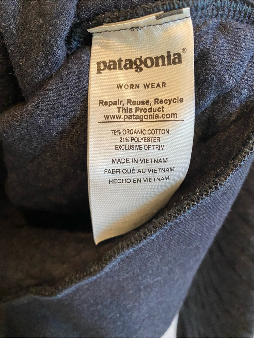 PATAGONIA Heathered Black & Green Organic Cotton Blend Quilt Snap T Pull Over - Picture 9 of 10